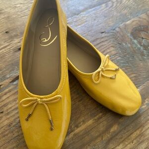 Cute soft patent leather ballet flats never worn size 7